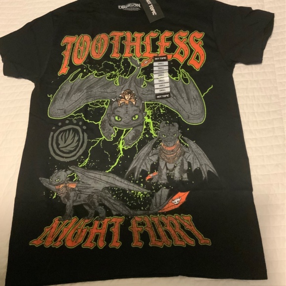 How To Train Your Dragon Night Fury Collage Vintage T-Shirt - Picture 2 of 7